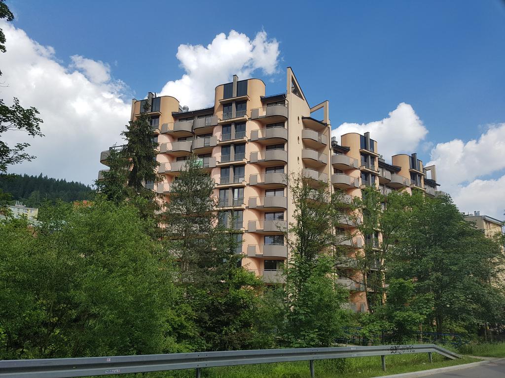 Aba Pilsudskiego 41 *