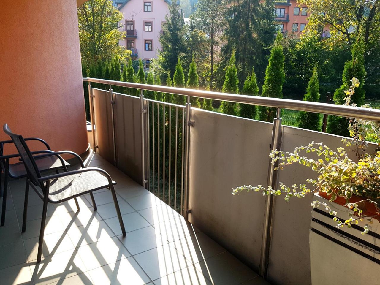 Aba Pilsudskiego 41 *